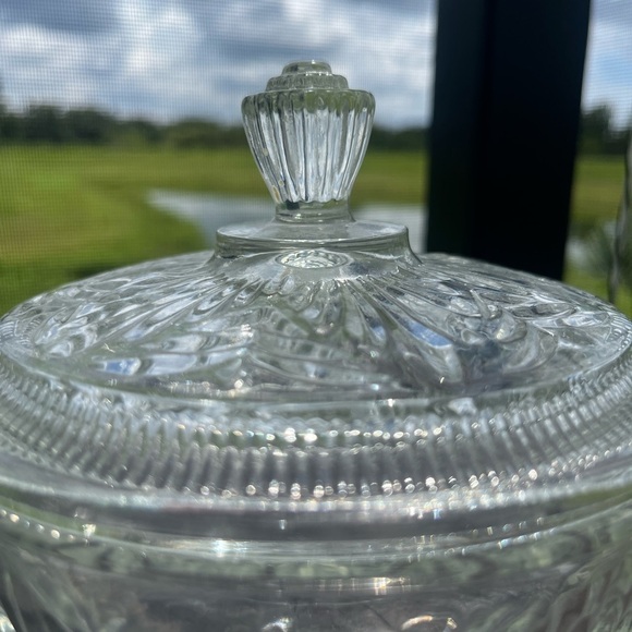 Avon Crystal Glass Lidded Bowl - Picture 3 of 15